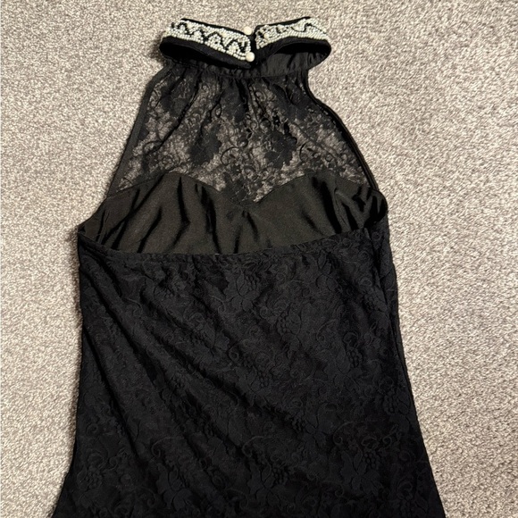 Cute halter beaded top - Picture 3 of 4